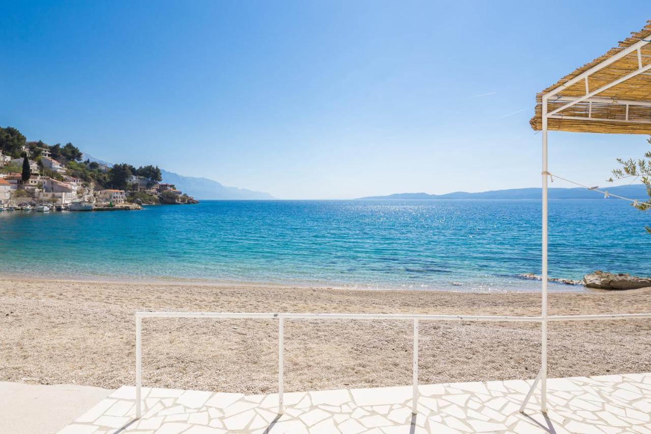 Beachfront Holiday Home - Private Heated Pool Міміце Екстер'єр фото
