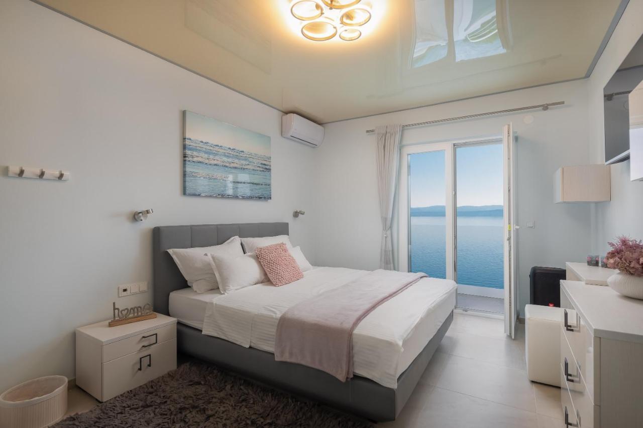 Beachfront Holiday Home - Private Heated Pool Міміце Екстер'єр фото